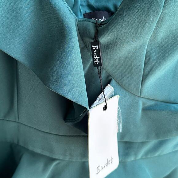 Bardot Camelia Ruffled One Shoulder Sheath Dress in Evergreen NWT - Picture 7 of 9